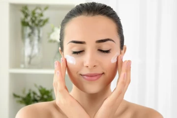 முகம் கறுத்து இருக்கா? அப்போ வாழைப்பழத்ழை இப்படி செய்து பாருங்க