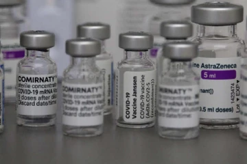 கொரோனா தடுப்பூசி பெறாதவர்களுக்கு பரிசு: அறிவித்த நிறுவன மேலாளருக்கு நேர்ந்த கதி