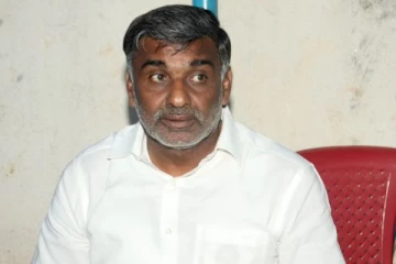 எங்க அப்பா எனக்கு 7ஆம் வகுப்பு படிக்கும் போதே பென்ஸ் கார் வாங்கி கொடுத்தார் - கே.சி.வீரமணி பரபரப்பு பேச்சு