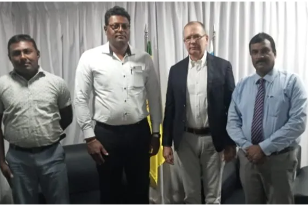 யாழ். முதல்வருக்கும் கனடிய தூதுவருக்கும் இடையே சந்திப்பு! | Jaffna Meeting First Lady Canadian Ambassador