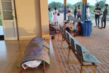 மாங்குளத்தில் புகையிரதத்துடன் மோதி யுவதி பலி (படங்கள்)