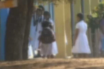 பாடசாலைகளுக்கு மாணவிகளின் வருகை குறைந்தது -வெளியானது காரணம்