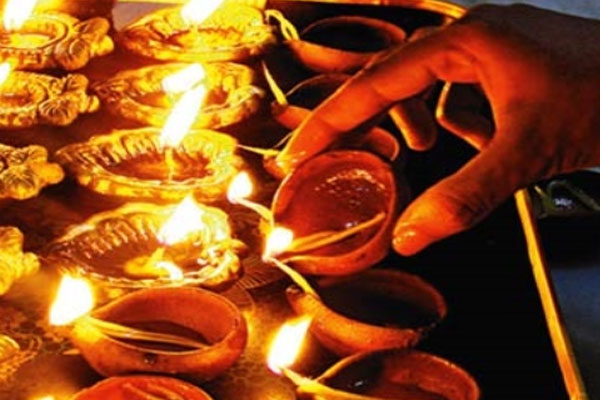 பௌர்ணமி அன்று இந்த தீபத்தை மறக்காமல் ஏற்றுங்கள் | Don T Forget Light This Lamp On The Full Moon Day