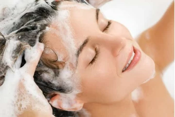 இயற்கை ஷாம்பு வீட்டிலே தயாரிக்கலாமே! இனி முடி கிடு கிடுனு வளர்ந்து அலை பாயும்!