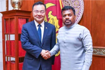 චීන සන්නිවේදන ඉදිකිරීම් සමාගමේ ප්‍රධානීන් ජනාධිපති සමඟ සාකච්ඡාවක
