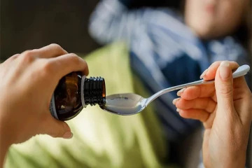 குழந்தைகளுக்கான இருமல் மருந்து தொடர்பில் உலக சுகாதார அமைப்பு விடுத்துள்ள எச்சரிக்கை