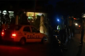 தென்னிலங்கையில் பரபரப்பை ஏற்படுத்திய அரசியல்வாதி - துப்பாக்கி சூடு நடத்தியதால் குழப்பம்