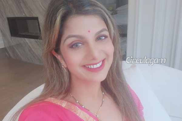 முதன்முறையாக இலங்கைக்கு வந்துள்ள நடிகை ரம்பா- எங்கே சென்றுள்ளார் பாருங்க, வீடியோ | Actress Rambha First Time In Srilanka