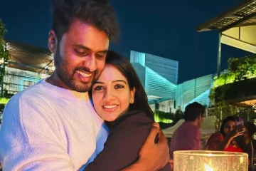 அமீர் கன்னத்தை கடித்து பிறந்த நாள் வாழ்த்து சொன்ன பாவ்னி ரெட்டி.. வைரலாகும் பதிவு