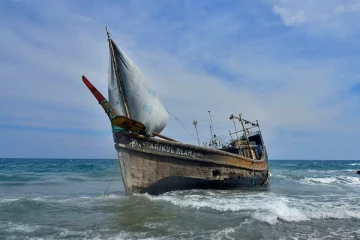 இந்தியப் பெருங்கடலில் சிக்கித் தவிக்கும் 185 புலம்பெயர் மக்கள்., மீட்க வலியுறுத்தும் ஐ.நா.
