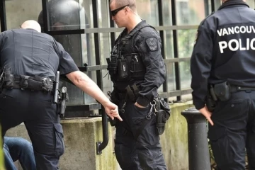 கனடாவில் பொலிஸ் அதிகாரி சுட்டுக்கொலை! அதிர்ச்சி சம்பவம்