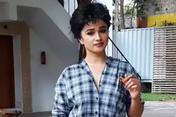 திடீரென்று முடியை வெட்டிய சினேகன் மனைவி! அடையாளம் தெரியாமல் மாறிவிட்டாரே?