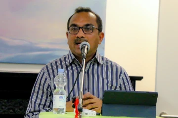 අලුත් අවුරුද්දෙන් පස්සේ ලංකාවේ දැවැන්ත අර්බුදයක් - ඉන්ධන නෑ - ලෝකෙම අමාරුවේ දැම්මට බිමල් ලෝක නායකයින්ටත් අමතයි