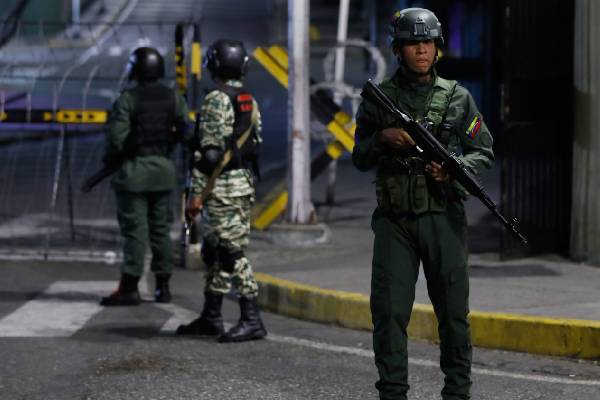 நாட்டின் வளங்களைக் கொள்ளையிடத் துடிக்கும் ட்ரம்ப் அரசாங்கம்... வெனிசுலா பரபரப்பு குற்றச்சாட்டு | Us Trying Seize Control நாட்டின் வளங்களைக் கொள்ளையிடத் துடிக்கும் ட்ரம்ப் அரசாங்கம்... வெனிசுலா பரபரப்பு குற்றச்சாட்டு | Us Trying Seize Control