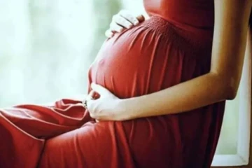 முதல் குழந்தை பிறந்து 3 மாதத்திலேயே இரண்டாவது குழந்தை பெற்ற விசித்திர பெண்! வெளியான பகீர் தகவல்