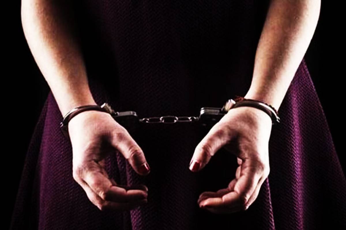 தொடருந்து மூலம் போதைபொருள் கடத்தல்...! பெண்ணொருவர் கைது | Ice Drug Smuggler Woman Arrested In Batticaloa தொடருந்து மூலம் போதைபொருள் கடத்தல்...! பெண்ணொருவர் கைது | Ice Drug Smuggler Woman Arrested In Batticaloa