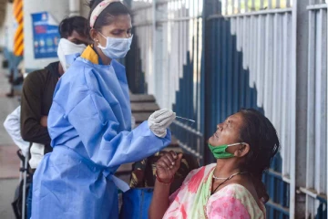 කිරි අම්මා දානයකට සභාගි වූ පිරිසකට කොරෝනා