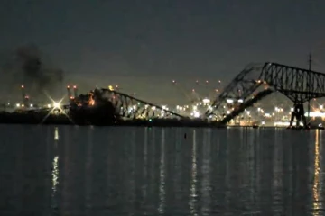 இலங்கைக்கு சென்றுகொண்டிருந்த கப்பல் அமெரிக்காவில் விபத்து