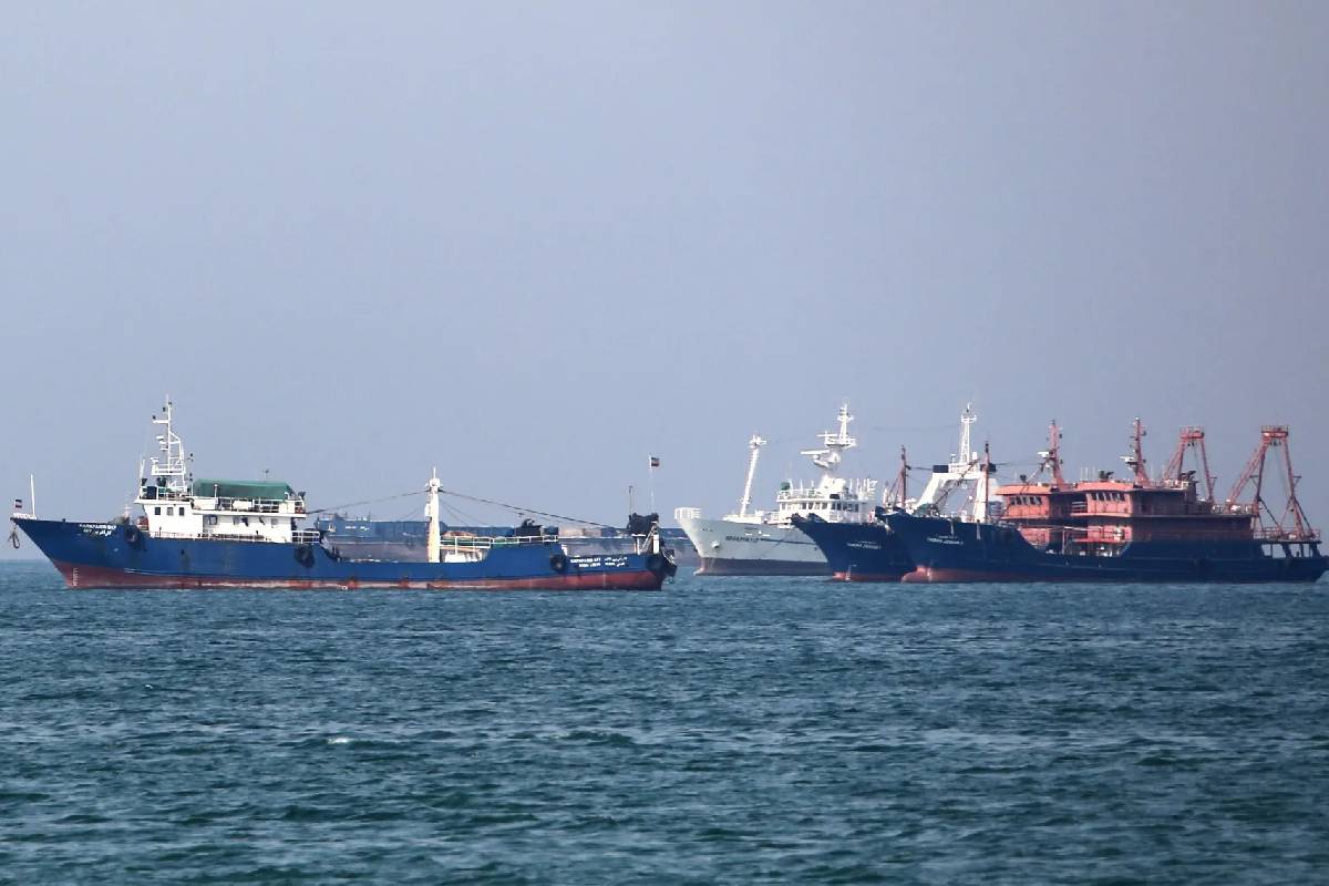 போருக்கு மத்தியில்... ஹார்முஸ் நீரிணை வழியாக தங்குத்தடையின்றி பாயும் ஈரான் எண்ணெய் | Iranian Oil Flows Through Hormuz