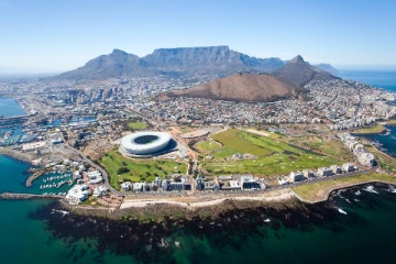 இந்திய பயணிகளை ஈர்க்கும் நோக்கில் விசா விதிகளை தளர்த்தும் பிரபல நாடு!