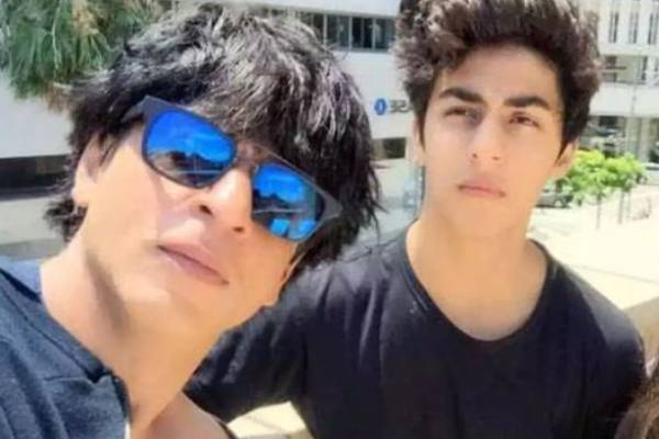 நடிகர் ஷாருக்கானின் மகன் ஆர்யன் கானின் முதல் திரைப்படம்- வெளிவந்த அதிகாரப்பூர்வ தகவல் | Shahrukh Khan Son Aryan First Film