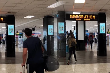 கட்டுநாயக்க விமான நிலையத்தில் இளைஞன் கைது