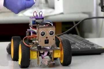 உலகிலேயே முதன்முறையாக மோப்பம் பிடிக்கும் ரோபோ அறிமுகம்!