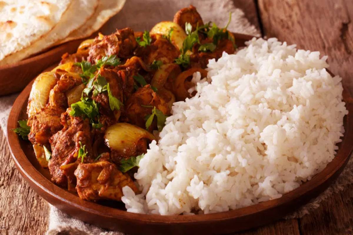 எவ்வளவு சாப்பிட்டாலும் ரொம்ப ஒல்லியா இருக்கீங்களா? இதை சாப்பிடுங்க போதும் | Food Consume This Foods To Gain Weight Naturally