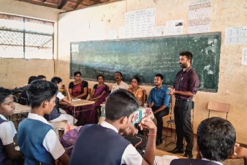 இடர்படும் மாணவர்களுக்காக கிளி. முருகானந்தாவில் விசேட செயற்றிட்டம்