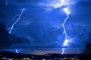 பலத்த மின்னல் தொடர்பிலான எச்சரிக்கை