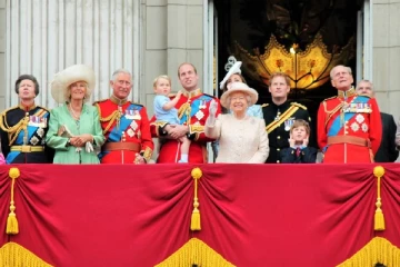 உலகின் முதல் டாப் 5 பணக்கார அரச குடும்பங்கள்! பிரித்தானிய அரச குடும்பத்துக்கு எத்தனையாவது இடம்?