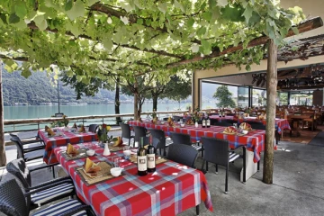 கொரோனாவின் தாக்கத்தால் சுவிஸ் உணவகங்களில் வேலையிழந்தவர்களின் எண்ணிக்கை