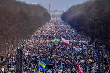 ஐரோப்பிய நாடொன்றில் உக்ரைனுக்கு ஆதரவாக குவிந்த 1 லட்சம் மக்கள்