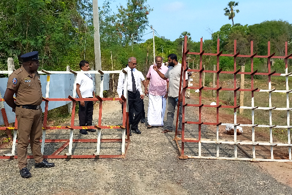தையிட்டி விவகாரம் ; தடைகளை தாண்டி உள்ளே நுழைந்த சுமந்திரன் மற்றும் மாவை!(Photos) | The Tahiti Affair Sumandran Mavi In The Field