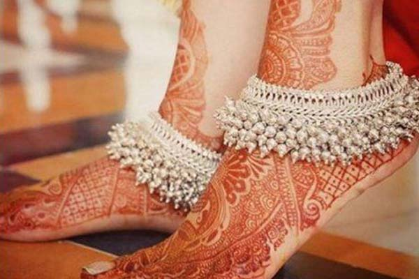 காலுக்கு கொலுசு போட்டால் இத்தனை நன்மைகள் இருக்கா? இது தெரியாம போச்சே | Health Benefits Of Wearing Anklets In Tamil காலுக்கு கொலுசு போட்டால் இத்தனை நன்மைகள் இருக்கா? இது தெரியாம போச்சே | Health Benefits Of Wearing Anklets In Tamil