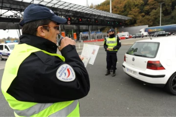 சட்ட விரோத புலம்பெயர்ந்தோர் கையில் பிரான்ஸ் பாஸ்போர்ட்: தெரியவந்த அதிர்ச்சியளிக்கும் உண்மை