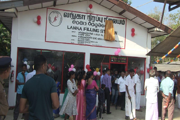 சண்டியர்போல் நடக்கும் அகில இலங்கை தமிழ் காங்கிரஸ் : முன்னாள் மூத்த போராளி மனோகர் வேதனை | All Ceylon Tamil Congress Is Acting Like A Madman