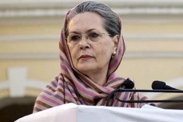 விடுதலைப்புலிகளை அழிக்கும் திட்டத்தை தெரிவித்த சோனியாகாந்தி  - நவீன் திஸநாயக்க பரபரப்பு தகவல்