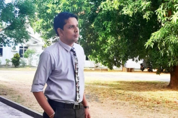 அர்ச்சுனா எம்பியிடம் 500 மில்லியன் ரூபாய் இழப்பீடு கோரிய வழக்கறிஞர்கள்