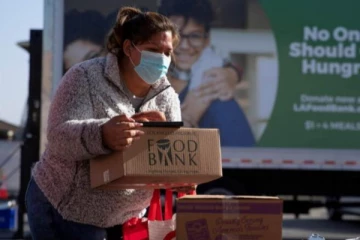 கனடாவில் உணவு பாதுகாப்பின்மை காரணமாக உணவு வங்கிகளை நாடுவோர் எண்ணிக்கை அதிகரிப்பு