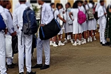 இலங்கையில் பாடசாலைகளை ஆரம்பிக்க அனுமதி வழங்கப்படுகிறதா? இன்று சுகாதார அமைச்சின் அறிவிப்பு