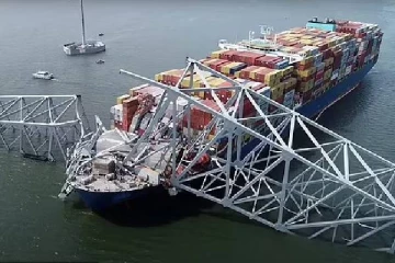 பால்டிமோர் கப்பல் விபத்தால் ஏற்பட்ட புதிய ஆபத்து... கசியும் அபாயகரமான இரசாயனம்