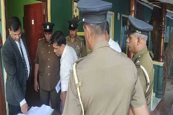 துடுப்பாட்ட மட்டையால் மகன் தாக்கியதில் தந்தை பரிதாப மரணம் | Father Dies After Son Hits Him With Bat