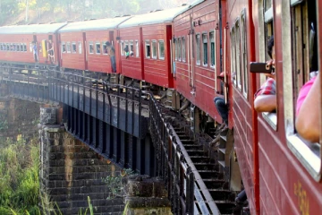 කොළඹ සිට බදුල්ල දක්වා නව දුම්රියක්