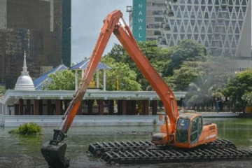 ගංගාරාමය අසල බේරේ වැවේ වසර ගණනක කුණු-රොන්මඩ අදින්න ලොකු වැඩක් ඇරඹේ