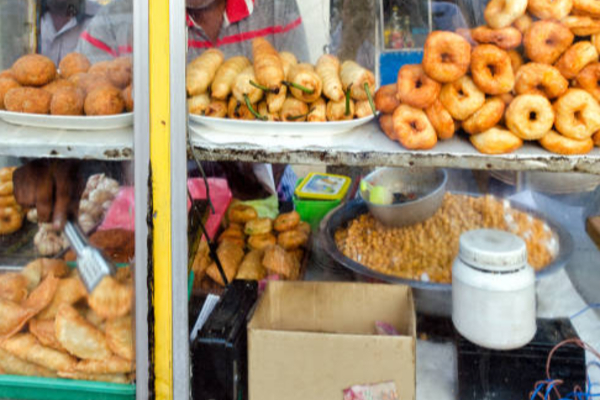 அரச பாடசாலை மாணவர்கள் தொடர்பில் அதிர்ச்சி தகவல்.. பெற்றோர்கள் அவதானம்! | Sri Lankan Government School Students Cheap Snacks