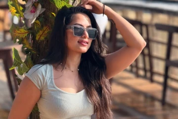 சீரியலில் ஹோம்லி, ரியல் லைபில் இவ்ளோ கிளாமரா, அய்யனார் துனை மதுமிதாவா இது