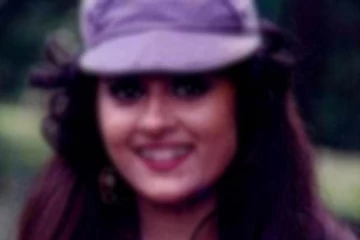 முகத்தை மறைத்து வாழும் நிலைக்கு தள்ளப்பட்ட 90ஸ் நடிகை- இப்படியெல்லாம் செய்தார்களா?