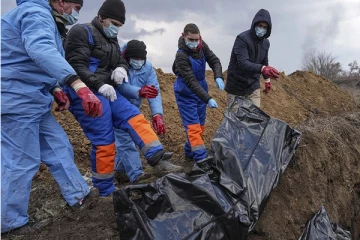 உக்ரைனில் கொத்துக் கொத்தாக புதைக்கப்பட்ட மக்கள்! வெளியான பகீர் தகவல்