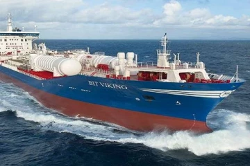 இலங்கை மக்களின் துயரத்தை போக்க மற்றொரு கப்பல் வருகை!